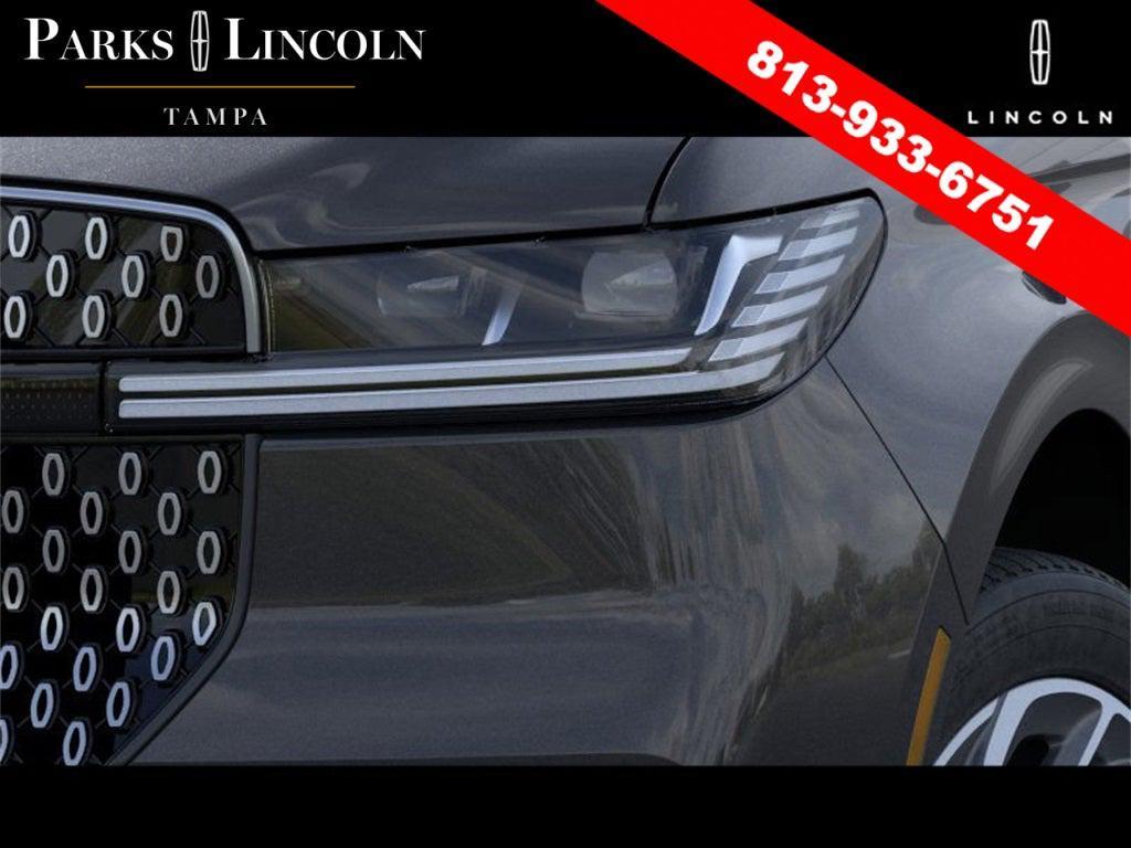 new 2025 Lincoln Navigator car, priced at $102,182