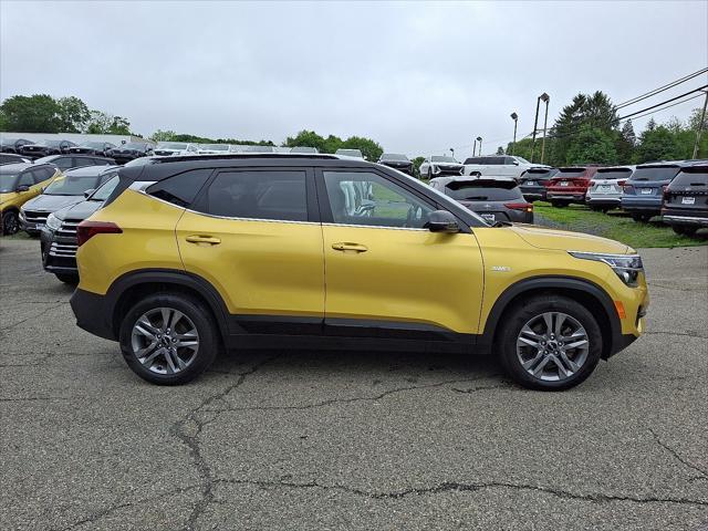 used 2023 Kia Seltos car, priced at $23,950