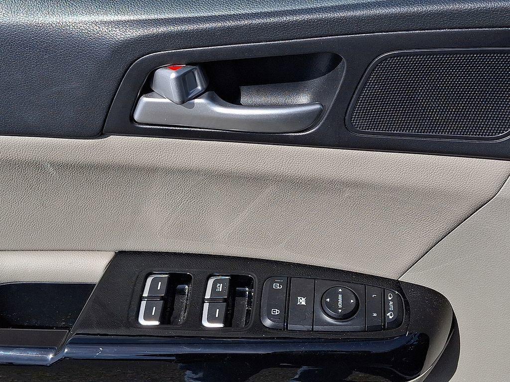 used 2022 Kia Sportage car, priced at $19,995