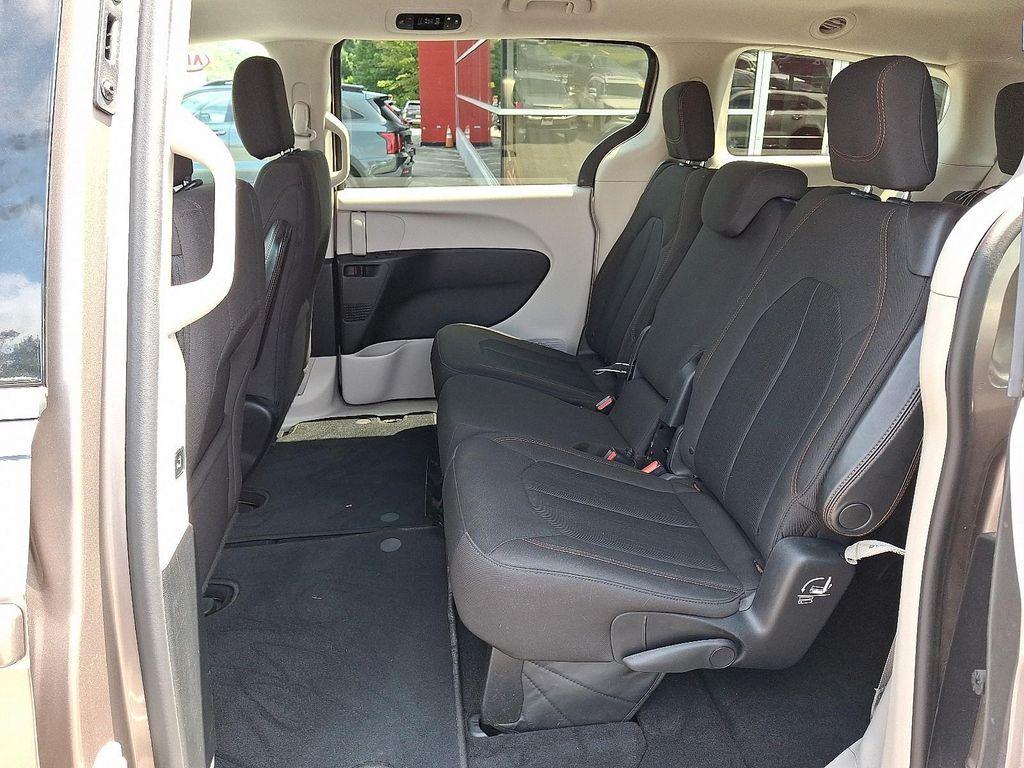 used 2017 Chrysler Pacifica car, priced at $11,995