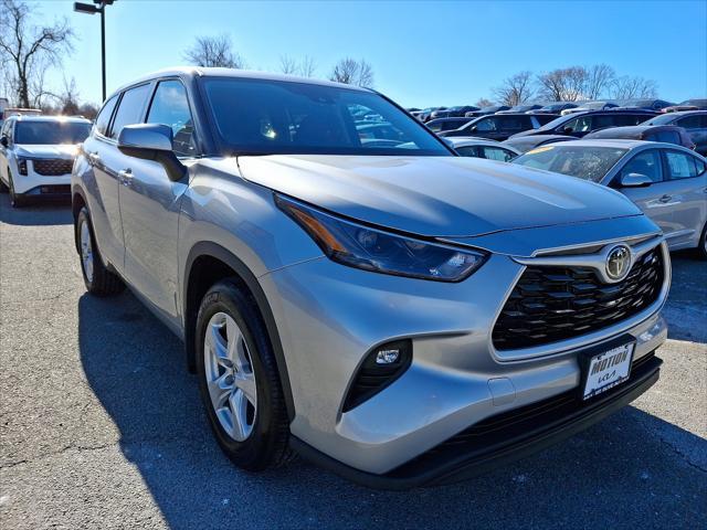 used 2022 Toyota Highlander car, priced at $32,910