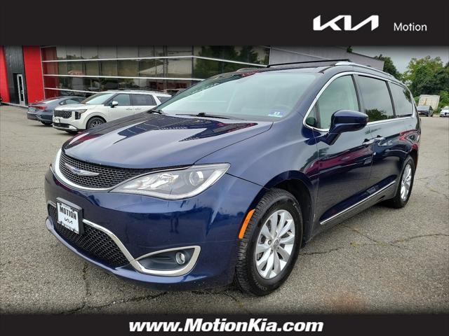 used 2019 Chrysler Pacifica car, priced at $18,495