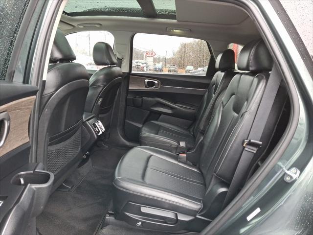 used 2022 Kia Sorento car, priced at $31,300