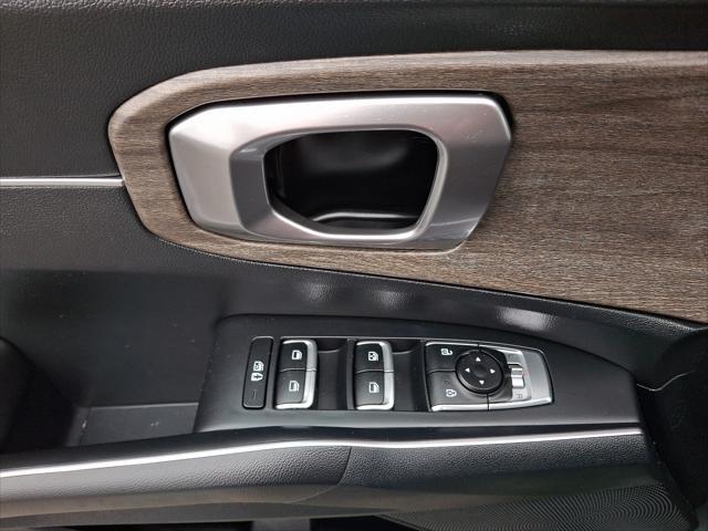 used 2022 Kia Sorento car, priced at $31,300