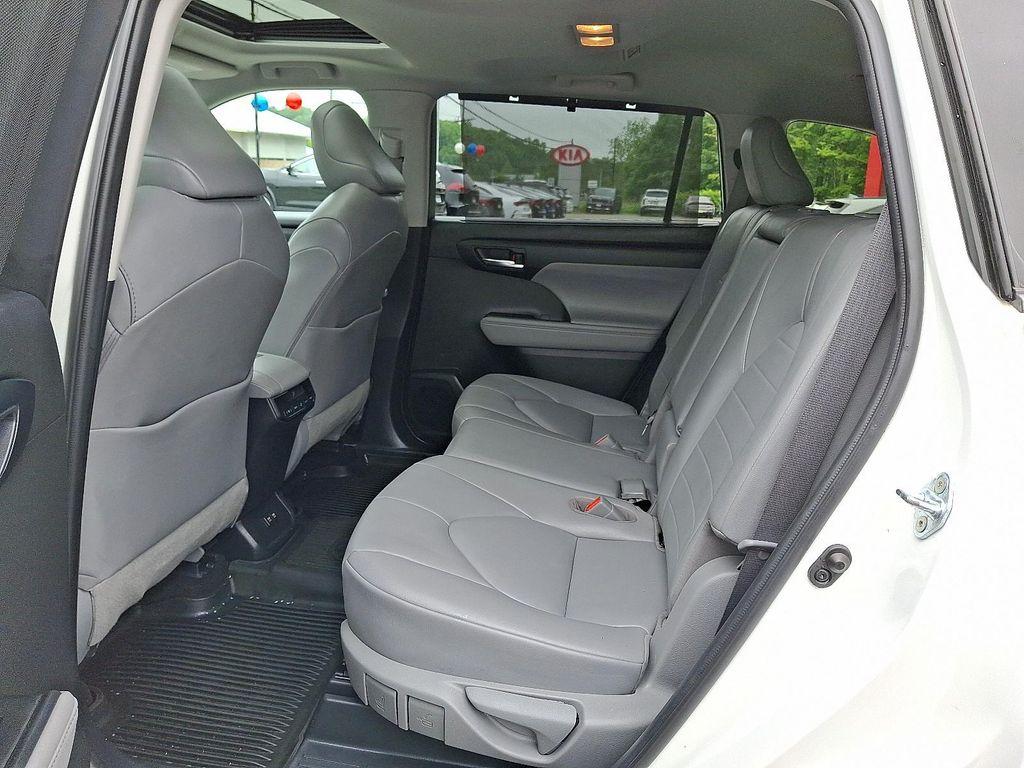 used 2021 Toyota Highlander car, priced at $33,900