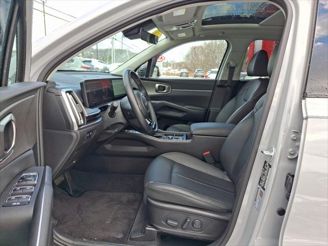 used 2024 Kia Sorento car, priced at $38,600