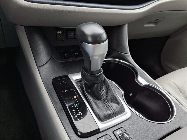 used 2018 Toyota Highlander car, priced at $20,485