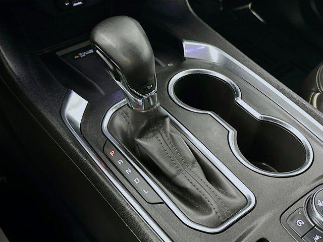 used 2023 Chevrolet Traverse car, priced at $33,491