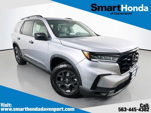 new 2025 Honda Pilot car, priced at $51,375