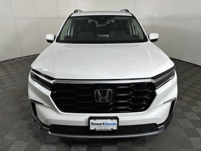 new 2025 Honda Pilot car, priced at $52,440