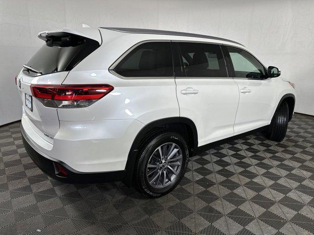 used 2019 Toyota Highlander car, priced at $29,991