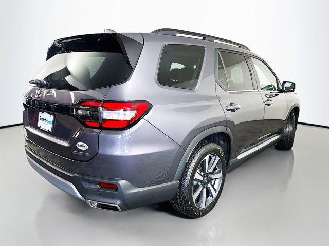 new 2025 Honda Pilot car, priced at $51,095