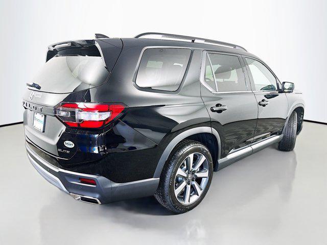 new 2025 Honda Pilot car, priced at $54,575