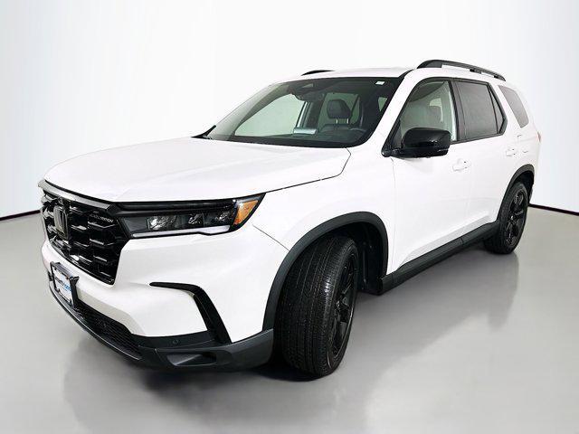new 2025 Honda Pilot car, priced at $56,530