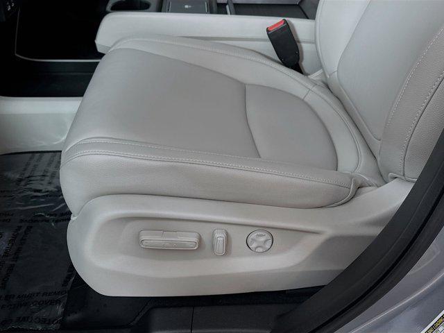 new 2025 Honda Odyssey car, priced at $43,670