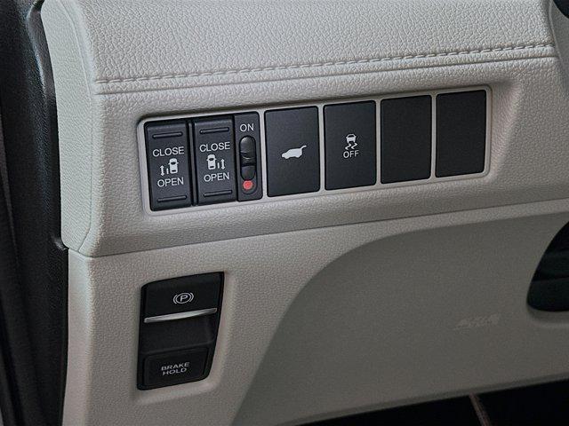 new 2025 Honda Odyssey car, priced at $43,670