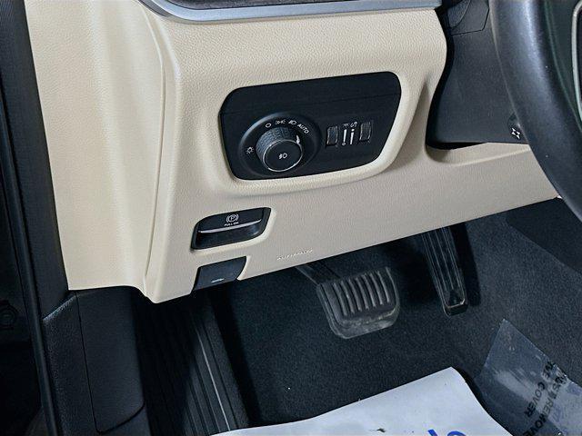 used 2022 Jeep Grand Cherokee L car, priced at $29,991