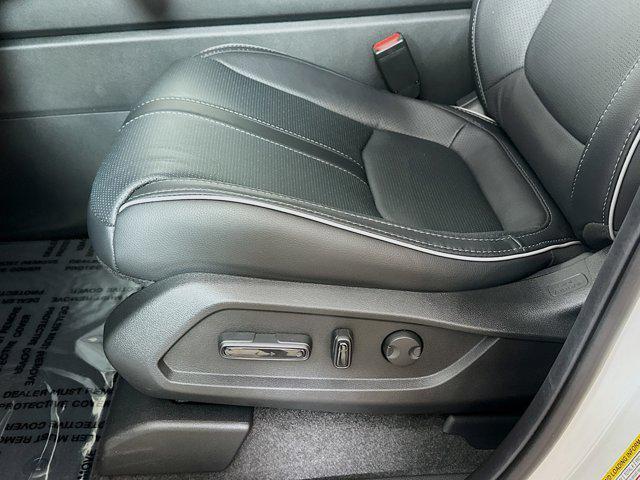 new 2025 Honda Pilot car, priced at $54,985