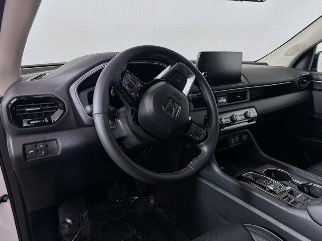 new 2025 Honda Pilot car, priced at $54,985