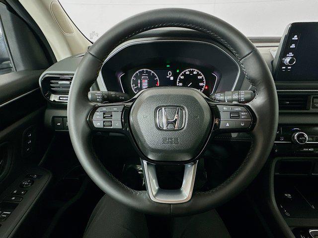 new 2025 Honda Pilot car, priced at $47,825