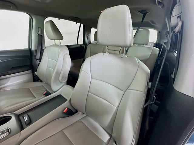 used 2022 Honda Pilot car, priced at $31,924