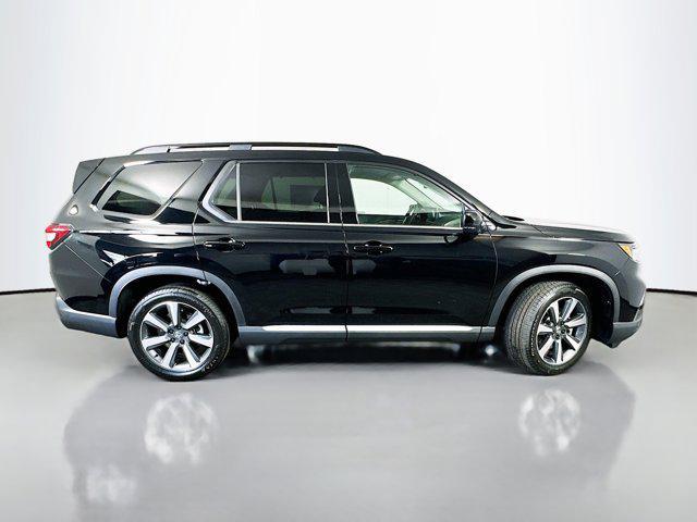 new 2025 Honda Pilot car, priced at $54,530