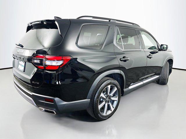 new 2025 Honda Pilot car, priced at $54,530