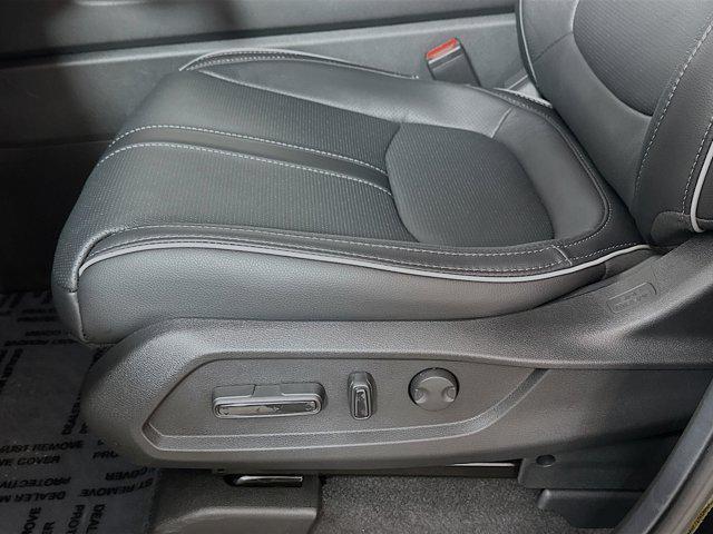 new 2025 Honda Pilot car, priced at $54,530