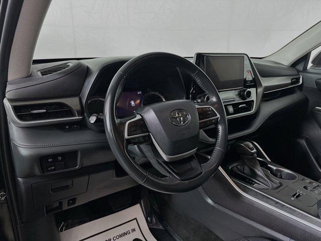 used 2023 Toyota Highlander car, priced at $32,991