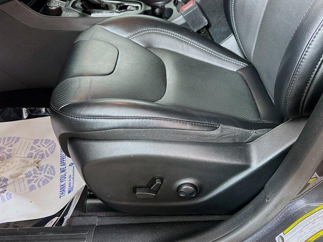 used 2023 Jeep Cherokee car, priced at $24,991