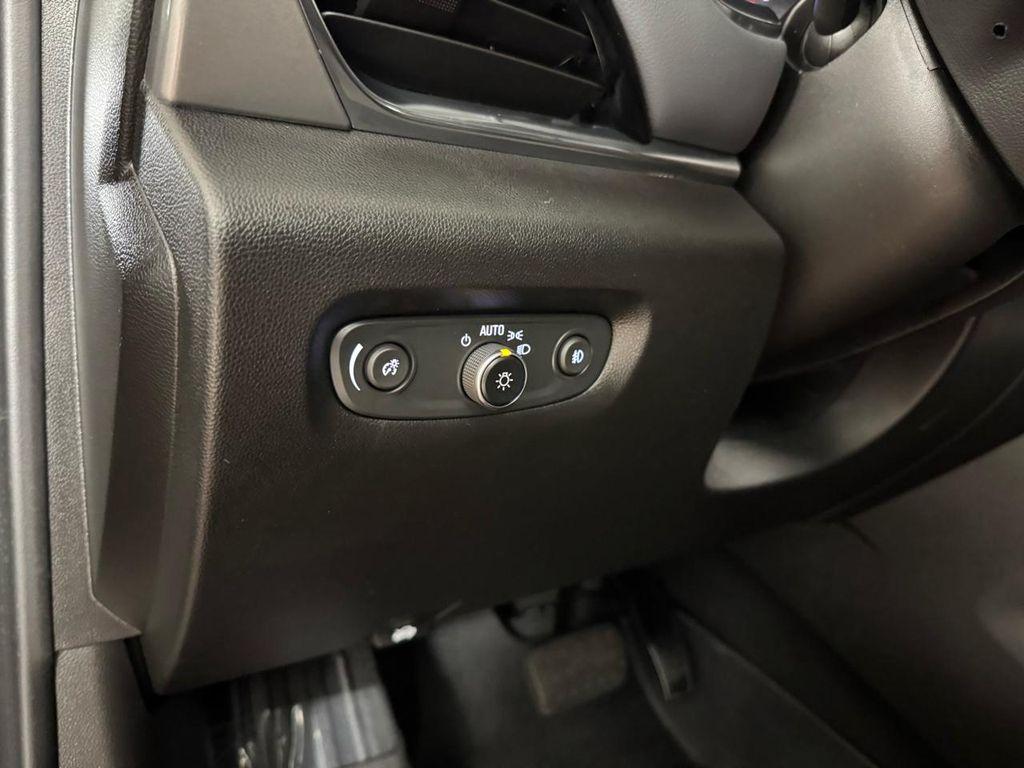 used 2021 Chevrolet Traverse car, priced at $24,987