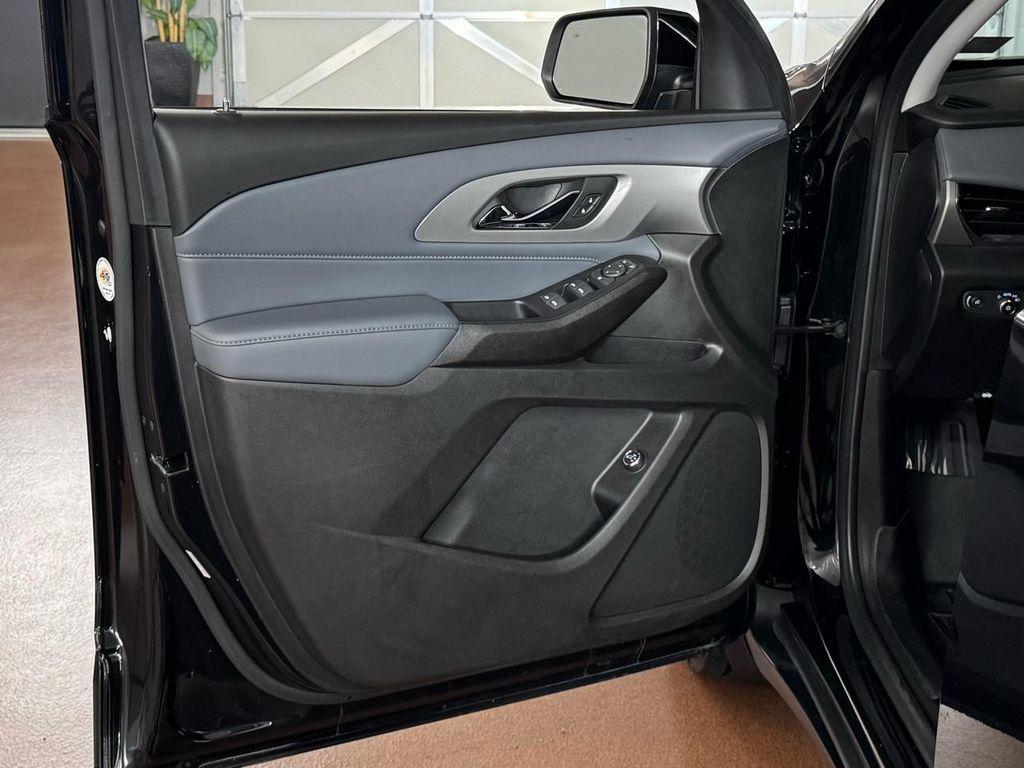 used 2021 Chevrolet Traverse car, priced at $24,987