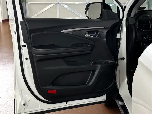 used 2022 Honda Pilot car, priced at $31,987