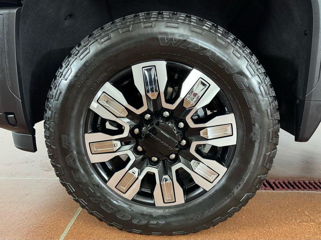 used 2025 GMC Sierra 2500 car, priced at $78,987