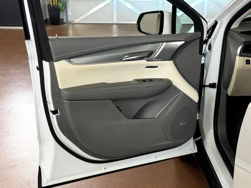 used 2023 Cadillac XT5 car, priced at $34,987