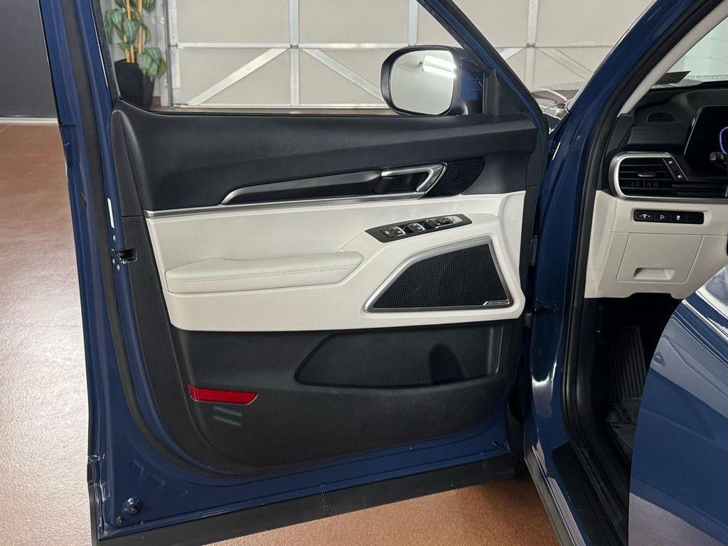 used 2023 Kia Telluride car, priced at $34,987