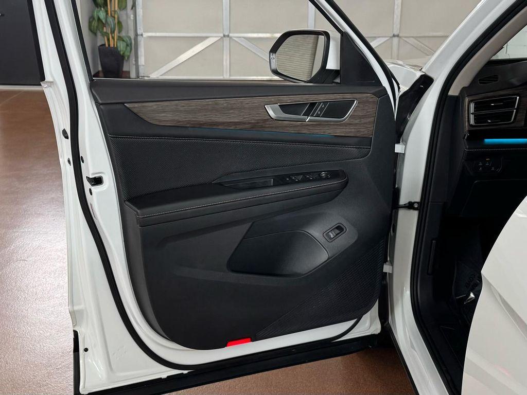 used 2024 Volkswagen Atlas car, priced at $35,987