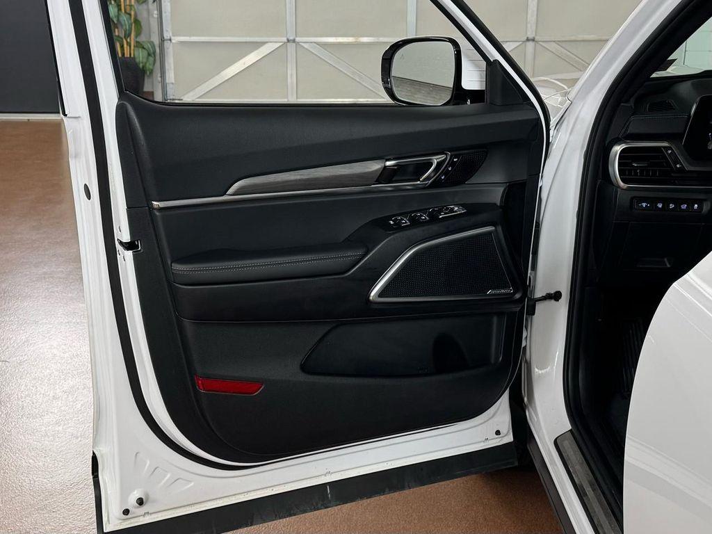 used 2024 Kia Telluride car, priced at $42,987
