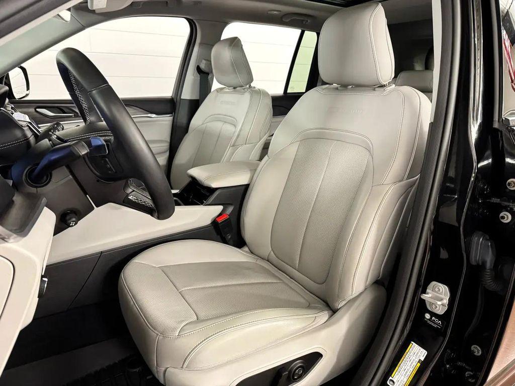 used 2022 Jeep Grand Cherokee car, priced at $36,987