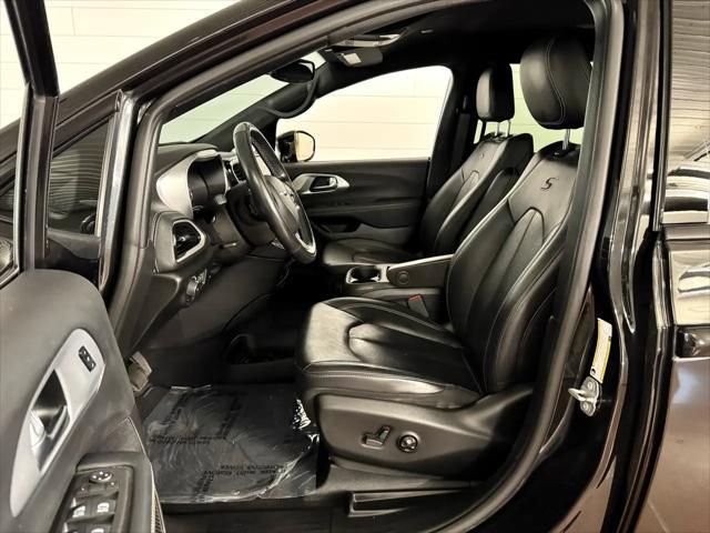 used 2022 Chrysler Pacifica car, priced at $28,987