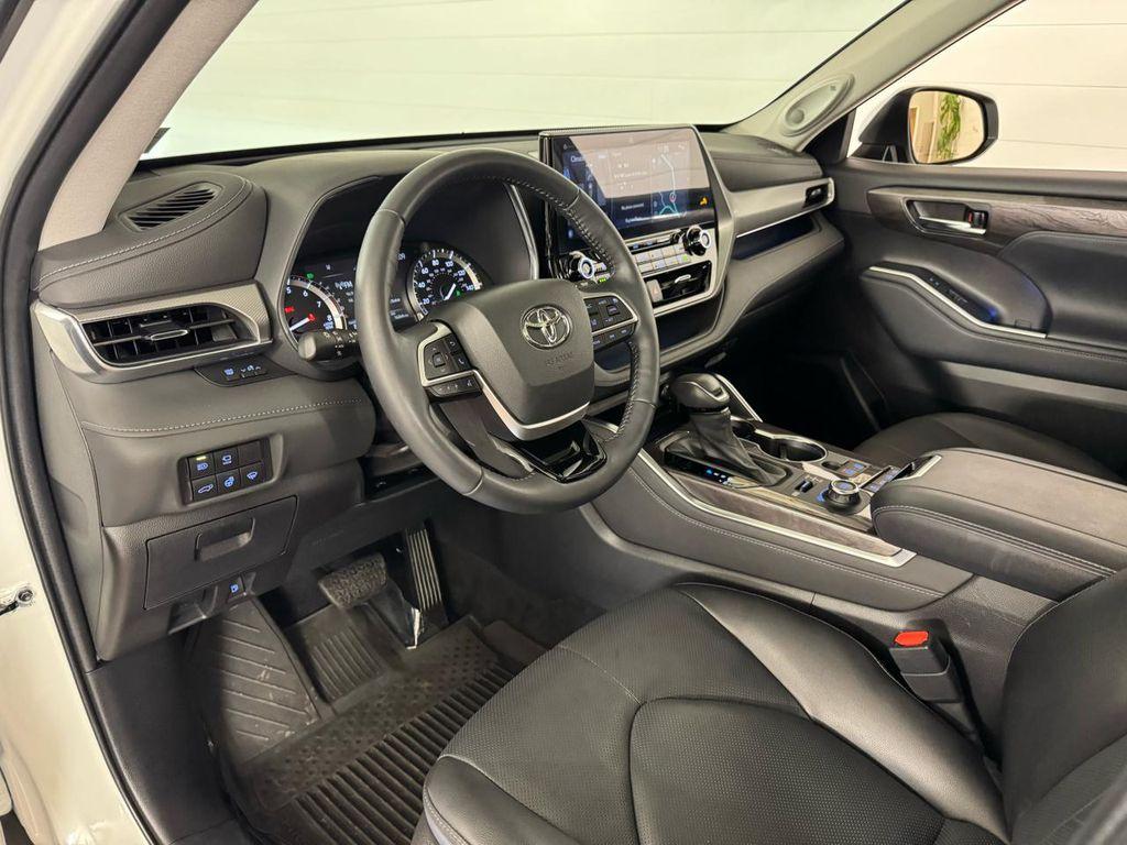 used 2022 Toyota Highlander car, priced at $43,987