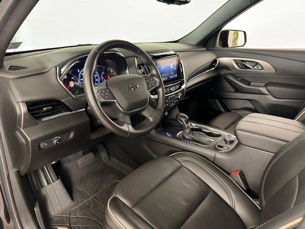 used 2022 Chevrolet Traverse car, priced at $35,987