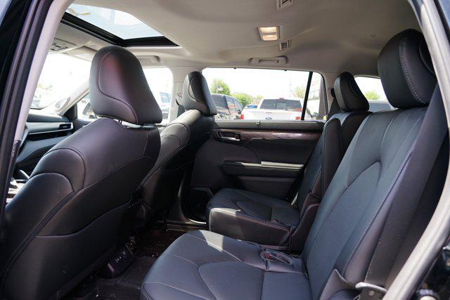 used 2023 Toyota Highlander Hybrid car, priced at $47,488