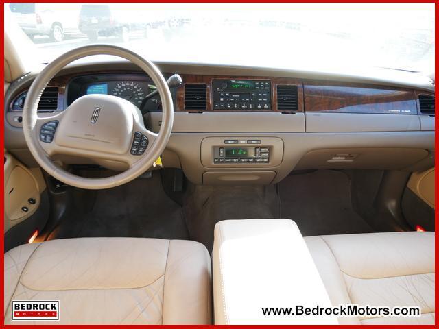 used 1998 Lincoln Town Car car, priced at $6,288