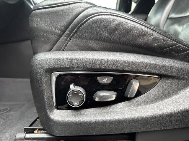 used 2020 Cadillac Escalade ESV car, priced at $33,788