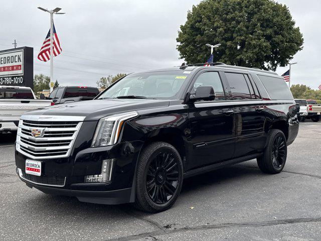 used 2020 Cadillac Escalade ESV car, priced at $33,788