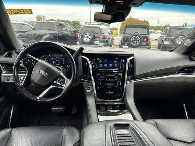 used 2020 Cadillac Escalade ESV car, priced at $33,788