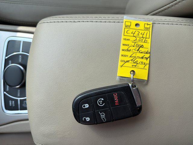 used 2016 Jeep Grand Cherokee car, priced at $16,988