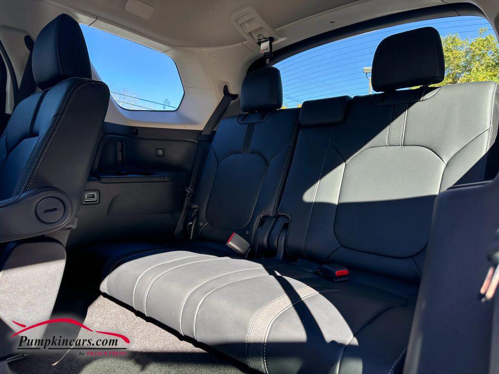 used 2023 Honda Pilot car, priced at $35,995