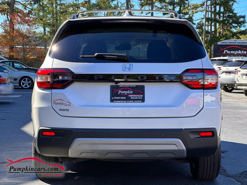 used 2023 Honda Pilot car, priced at $35,995